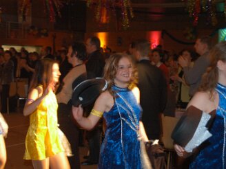poessneck.diashow.duhlendorfergalaabend Die Karnevalgesellschaft Duhlendorf feierte am 26. Februar 2005 ihren 3. Galaabend in der Sport- und Festhalle Neustadt.