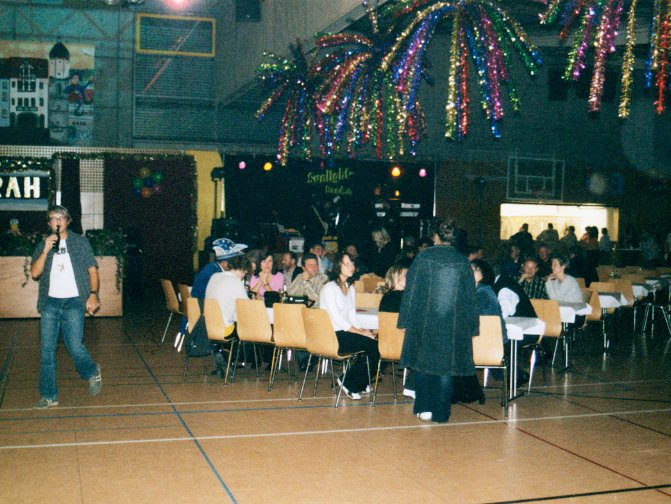 Karnevalseröffnung mit Prinzenpaarproklamation Galerie 1 am Samstag, den 13.11.2004 in der Sport- und Festhalle