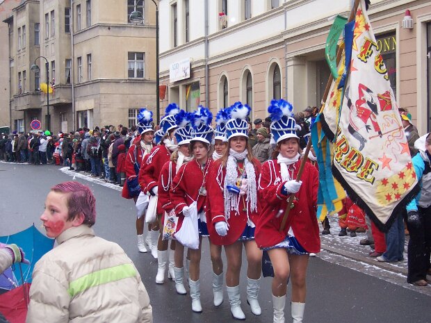 Großer Karnevalsumzug durch Duhlendorf am Sonntag, am Sonntag den 26.02.2006 Galerie 5
