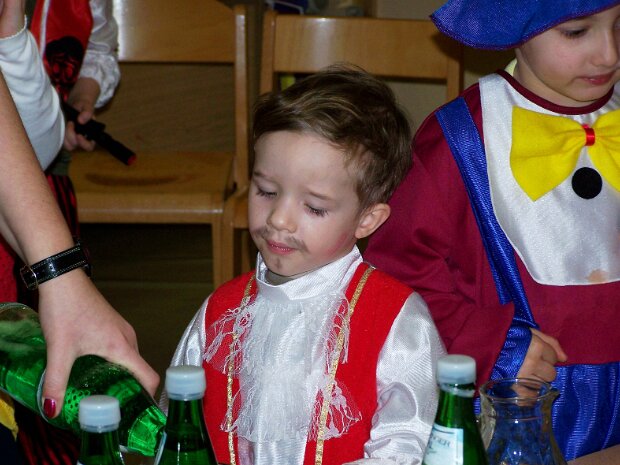 Der närrische Rat und seine Garden in der Kindertagesstätte Gänseblümchen Centbaumweg am Montag, den 19.02.2007