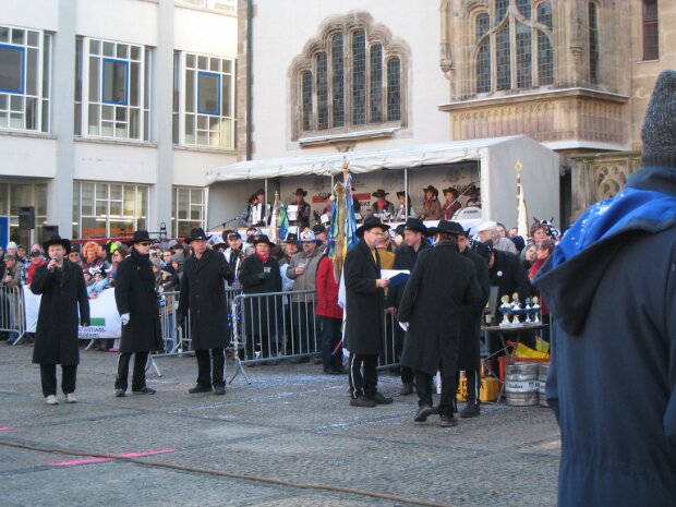 30. Närrisches Tauziehen (ge)wichtiger Leute am Montag, den 04.02.2008 auf dem Neustädter Marktplatz Galerie 3
