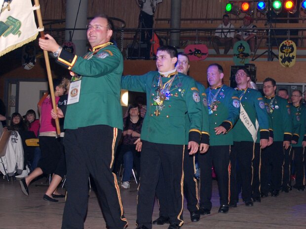 Närrische Ausgelassenheit am Sonntag, den 03.02.2008 in der Sport- und Festhalle