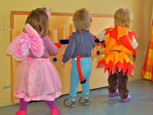 Der närrische Rat und seine Garden im Kindergarten "Gänseblümchen" im Centbaumweg