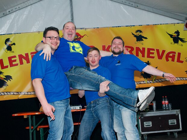 1. Warmup-Party mit "DJ Garibaldi" im beheizten Zelt auf dem Neustädter Markt