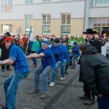 montag-tauziehen160215-073