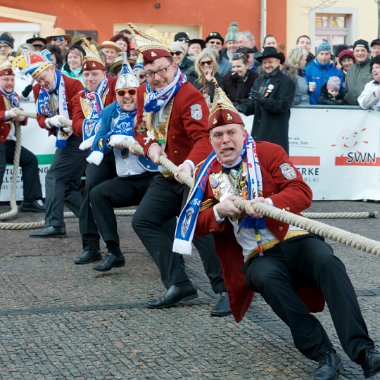 montag-tauziehen160215-082