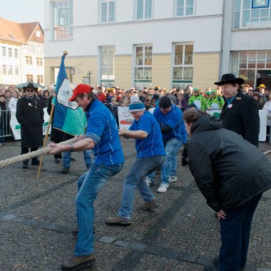 montag-tauziehen160215-075