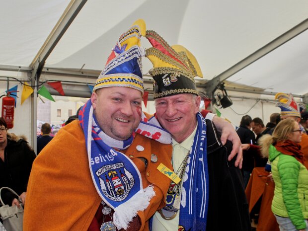 Rosenmontagstrubel mit der Discothek Landgraf