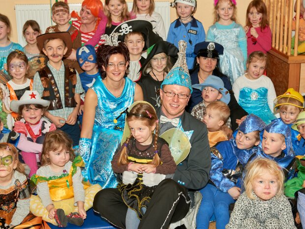 Der närrische Rat und seine Garden im Kindergarten "Kleine Strolche" im Rosenweg