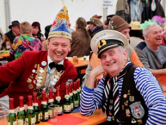 Rosenmontagstrubel im beheizten…