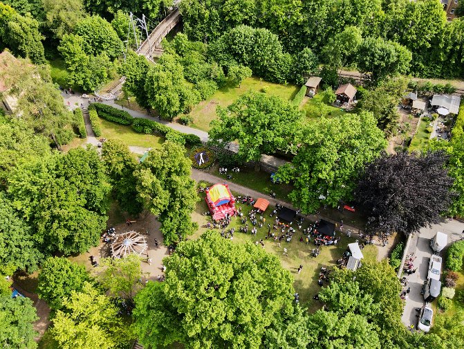 2. Kinderfest (Bilder mit Drohne) am Samstag, dem 04.06.2022 im Neustädter Stadtpark