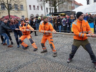 montag-tauziehen-120224-215