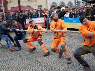 montag-tauziehen-120224-217