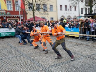 montag-tauziehen-120224-219