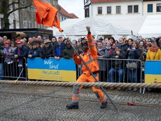 montag-tauziehen-120224-220