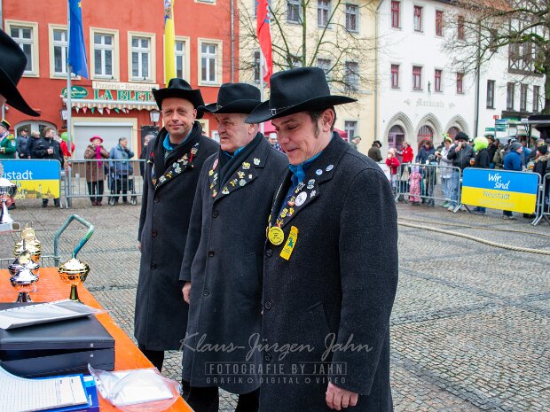 44. Närrisches Tauziehen (ge)wichtiger Leute