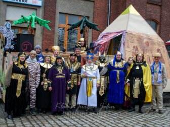 Fahnenweihe und Gesandtenempfang