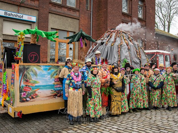 Gesandtenabholung und Fahnenweihe